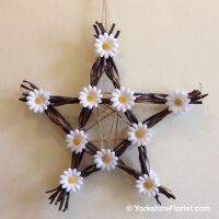 Shabby chic cottage crafts willow star with silk daisy chrysanthemums